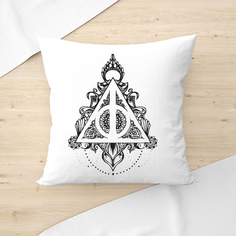 DIY-HARRY-POTTER-DEATHLY-HALLOWS-PAINTING-PILLOW