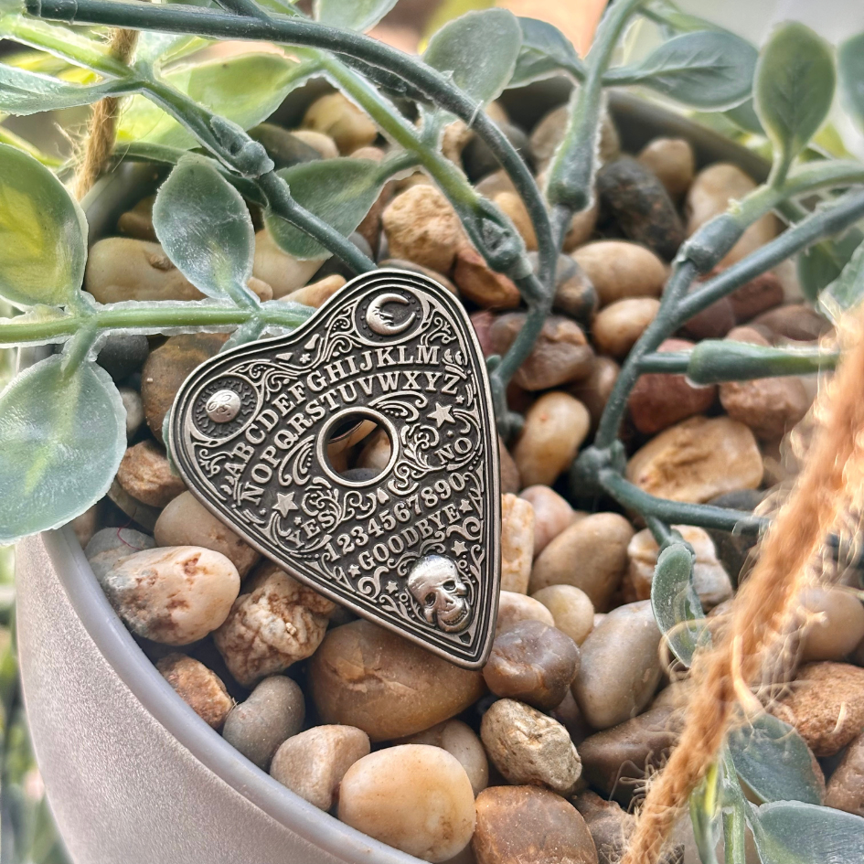 Enamel Pins – Planchette – 02